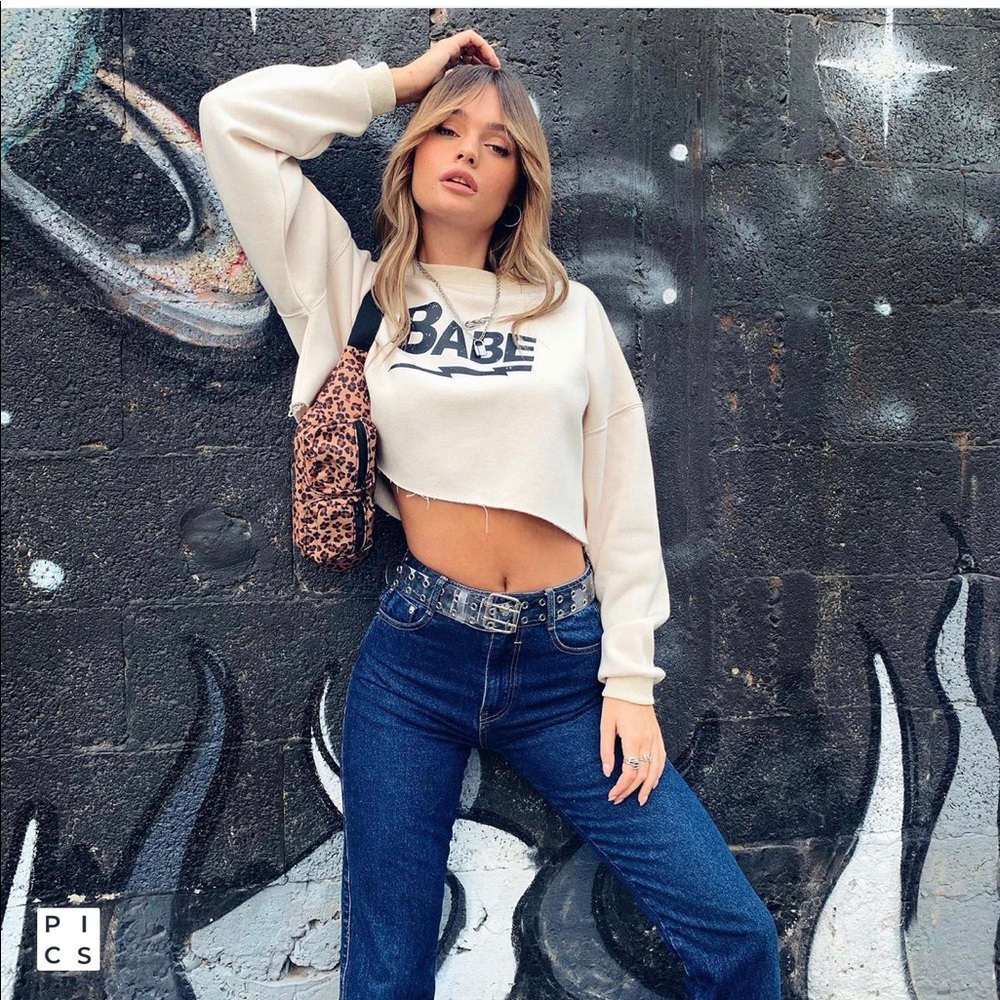 Adika Babe cropped long sleeve